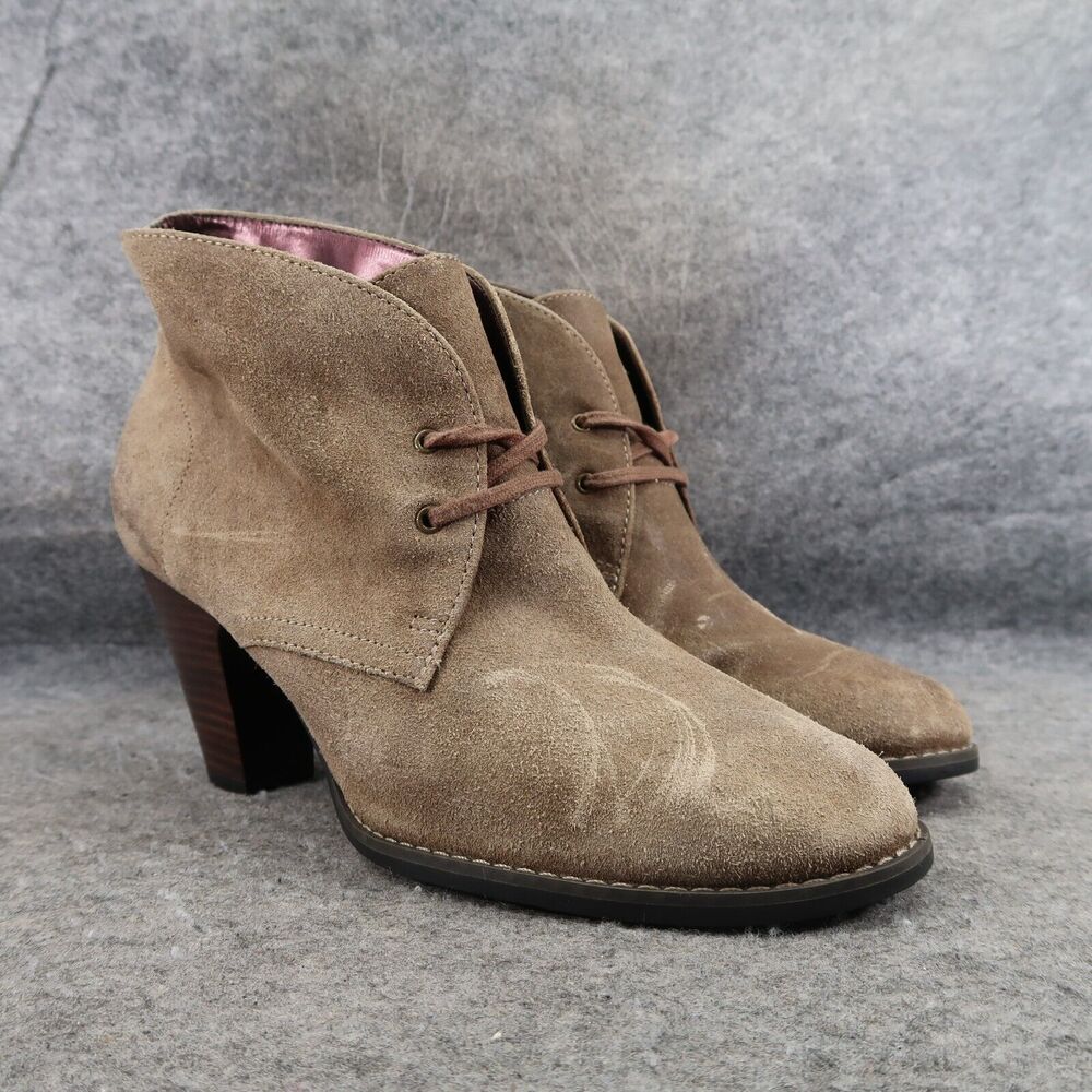 Clarks Shoes Womens 9.5 Indigo Chukka Heel Booties Classic Leather Lace Up Brown